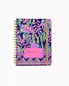 17 Month Monthly Planner 2022