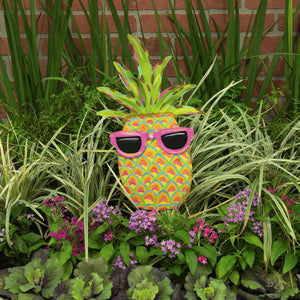Cool Pineapple w/Sunglasses Stake