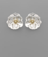 Load image into Gallery viewer, Metal Flower Earring
